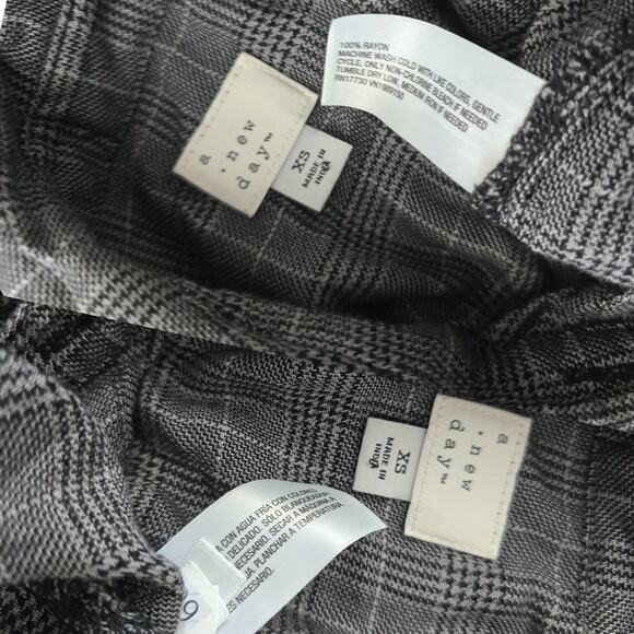 Women's A New Day Button Down Gray Black Long Sleeve Shirt Top Size Extra Small - Picture 2 of 5